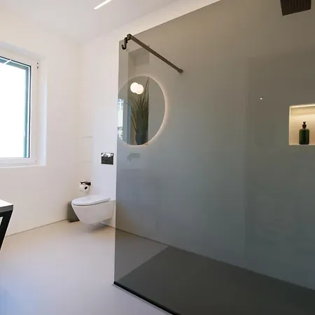 New Stylish 2br 2 Bathrooms 2 Min To Bacvice