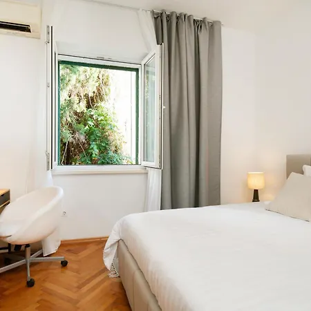 New Stylish 2br 2 Bathrooms 2 Min To Bacvice Split